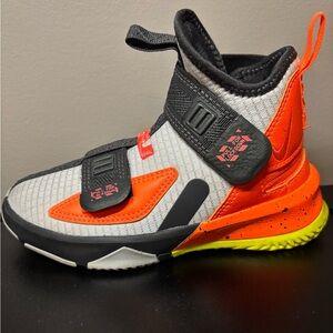 Nike LeBron Soldier 13 - 11.5C